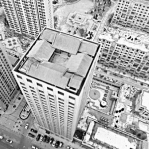 山西一超高层楼顶现“四合院” 手续齐全不是违建?