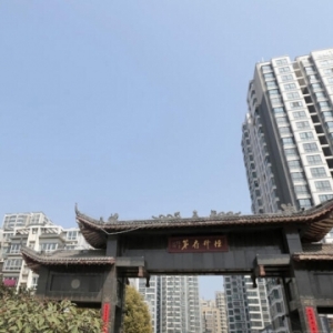 郑州土豪野蛮装修建豪宅 承重墙遭破坏存坍塌隐患