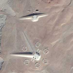 UFO基地?谷歌地图在埃及沙漠中拍到诡异建筑