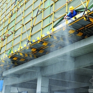 在建高楼现“瀑布”奇观!这是在干嘛?