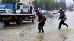 时评:“街头捕鱼”是城市规划的尴尬?