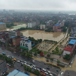 暴雨后多地现“水都” 海绵城市拒绝纸上谈兵