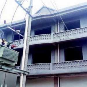 莱西一别墅把高压线盖楼里 国土所:违法建筑