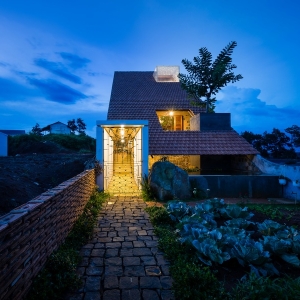 ԽһȻϷסլ Uncle’s House