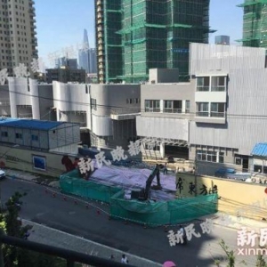 上海杨浦区一在建工地围墙倒塌3人身亡 原因正调查