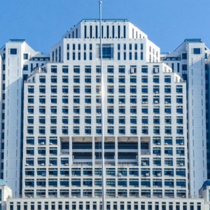 武汉大学一教学楼教师节当天被拆除 使用刚满16年