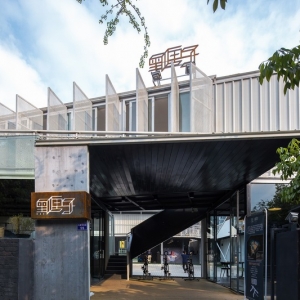 ɶϻ˶ Black Box Gym by ʲHAD& ʫEpos Architects